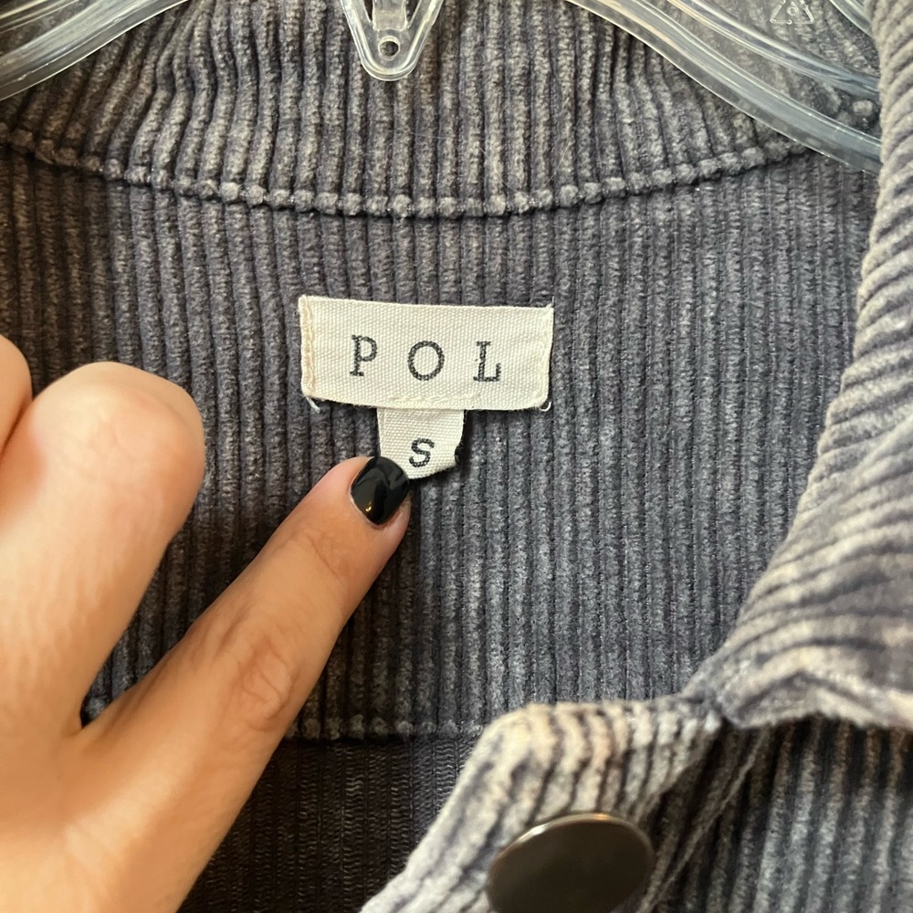 Cute Jacket! Can be worn buttoned or open! - Picture 4 of 9